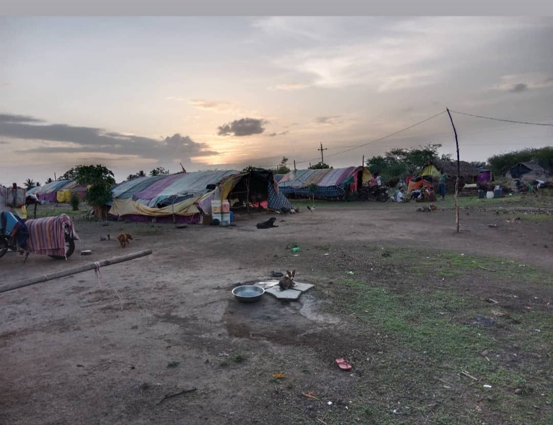 ANSSNGO communal meal – Anath Niradhar Sevabhavi Sanstha feeding children